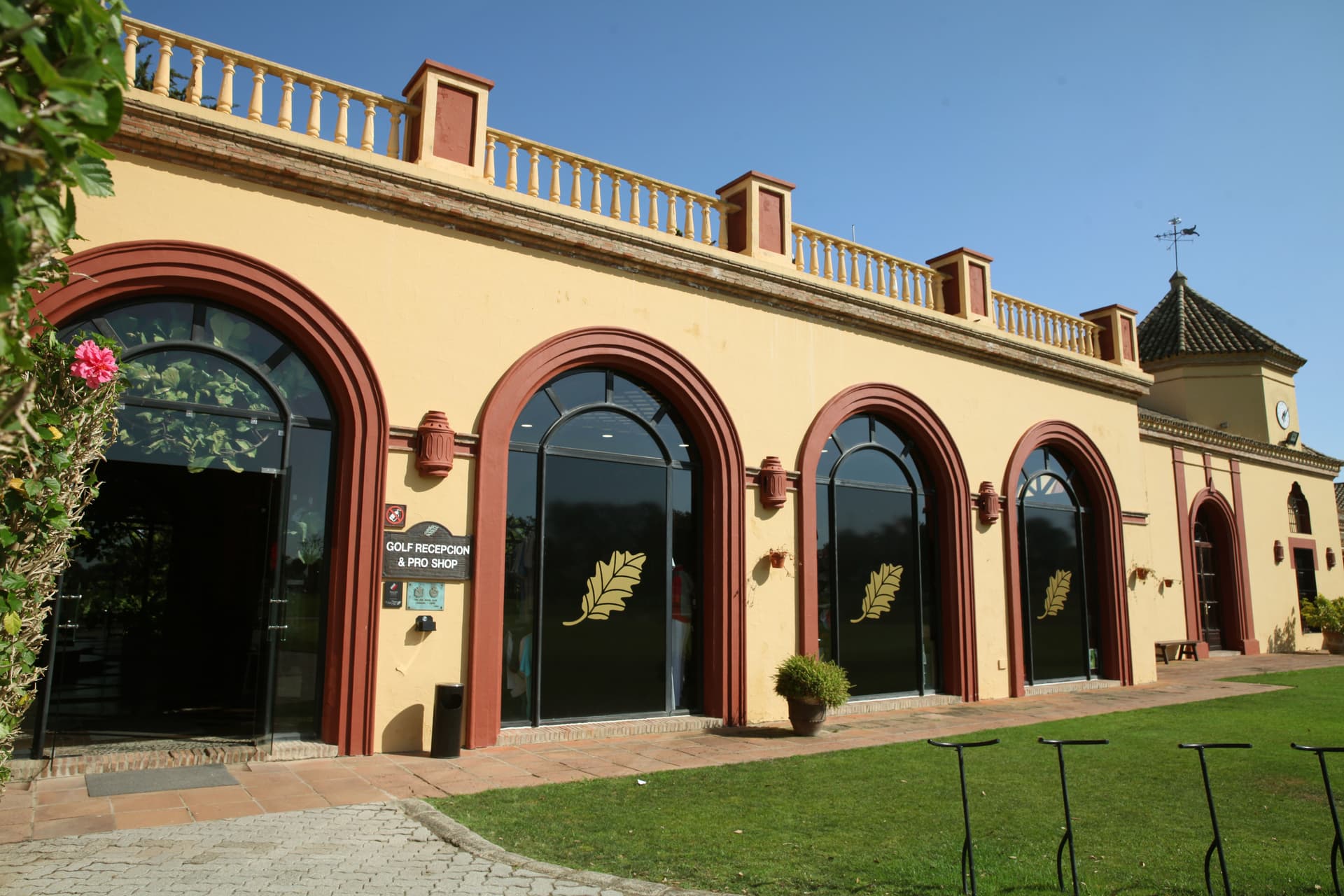 Cover of album 2 from San Roque Club